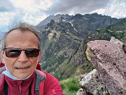76 Dal Monte Avaro selfie verso la costiera Tre Signori-Trona